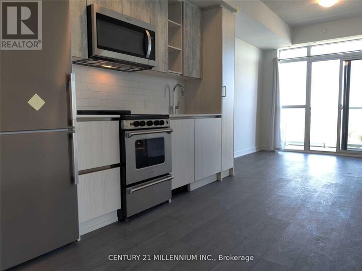 Property Photo:  251 Manitoba Street 1910  ON M8Y 0C7 