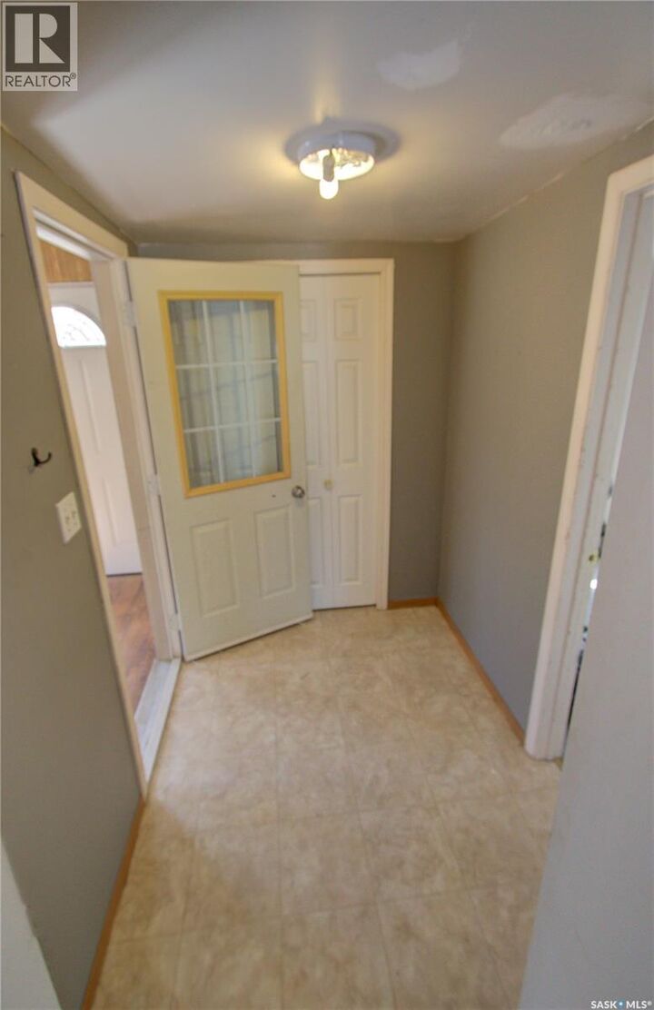 Property Photo:  203 5th Avenue  SK S0E 1A0 