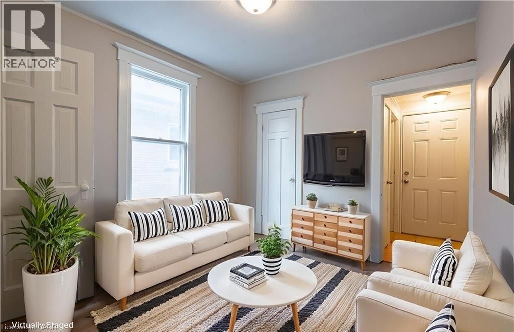 Property Photo:  89 Carrick Avenue 3  ON L8M 2W5 