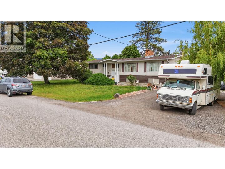 Property Photo:  187-193 Cariboo Road  BC V1V 2E4 