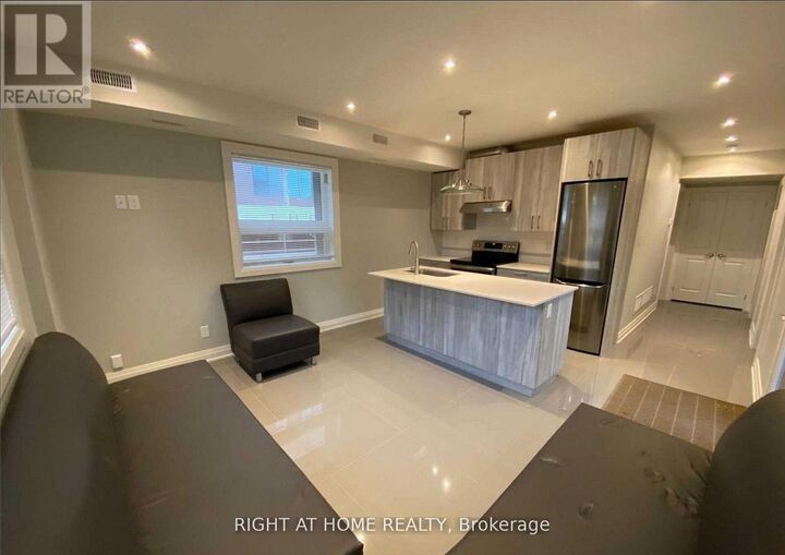 Property Photo:  31 Alma Avenue 1  ON M6J 1N2 