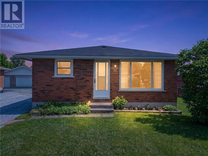Property Photo: 35 Falcon Crescent ON P0M 1L0