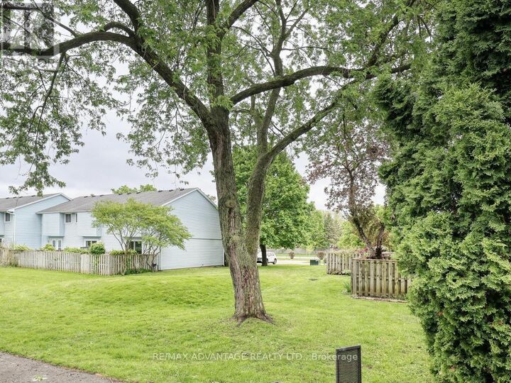 Property Photo:  132 Monmore Road 9  ON N6G 3A6 