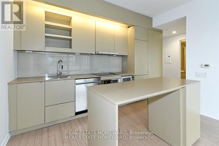 Property Photo:  101 Peter Street West 3207  ON M5V 0G6 