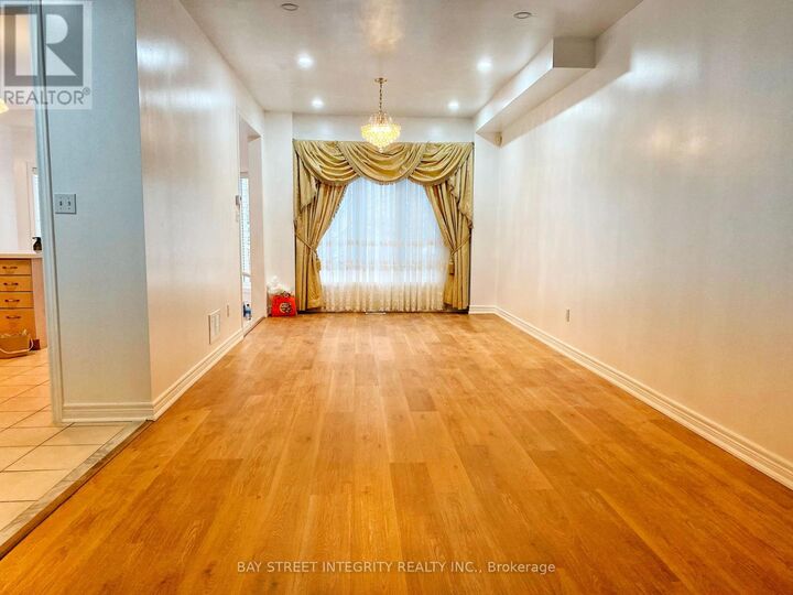 Property Photo:  Main 37 Sandham Crescent  ON L3S 4J7 
