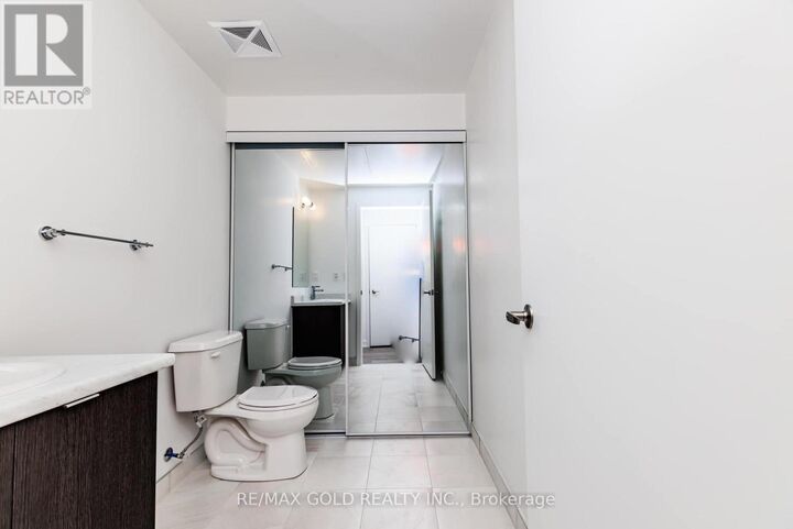 Property Photo:  140 Canon Jackson Drive 210  ON M6M 0B9 