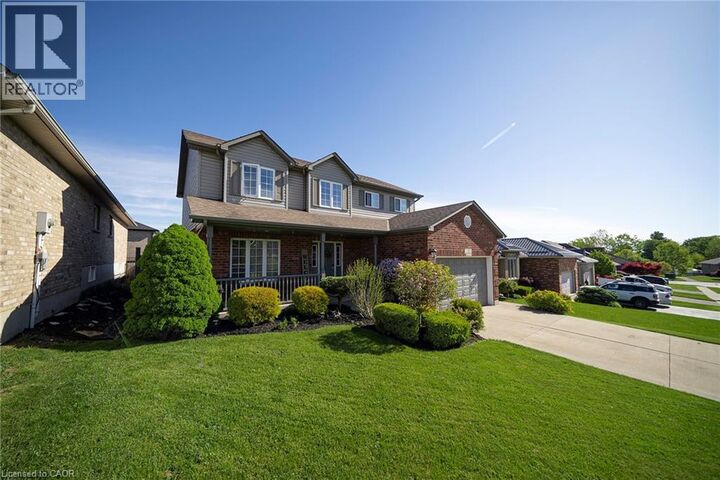 Property Photo: 17 Driftwood Drive ON N3Y 0A3