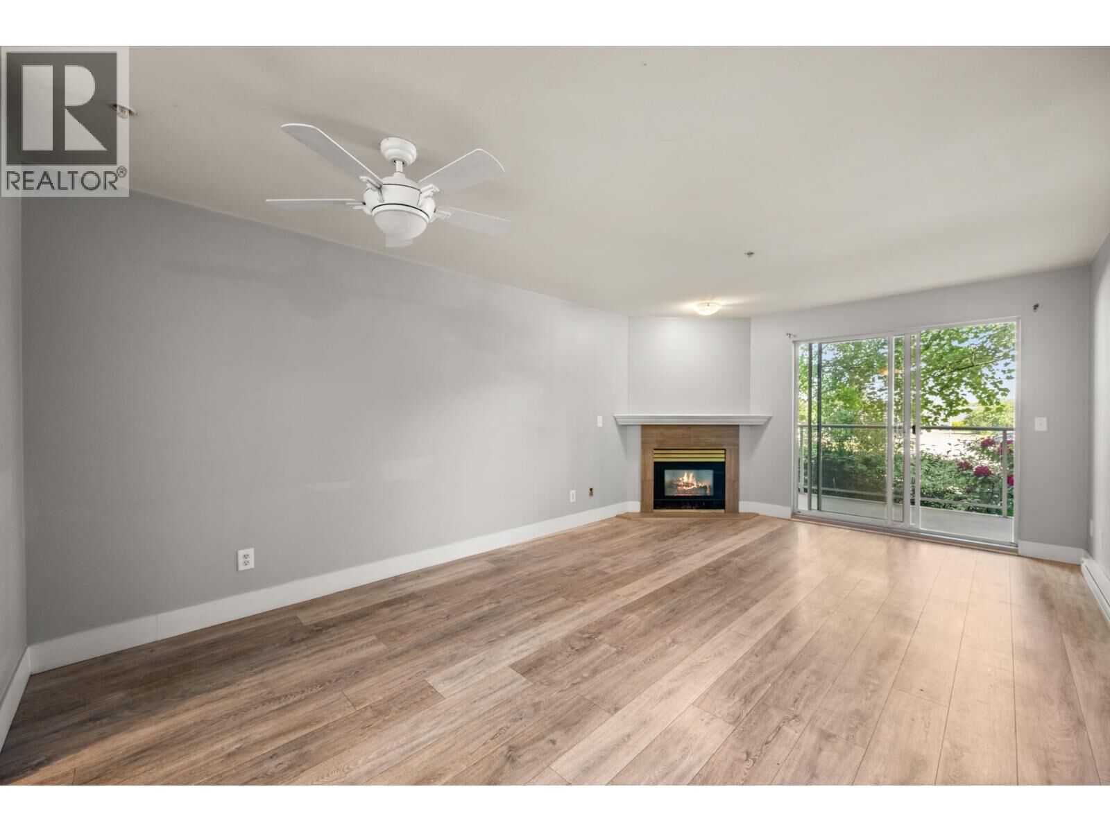 Property Photo:  4758 53 Street 109  BC V4K 2Z1 