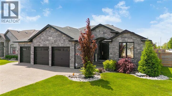 Property Photo:  401 Rodriguez Drive  ON N7S 4M6 