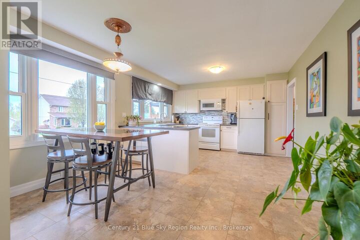 Property Photo:  1052 Copeland Street  ON P1B 3E6 