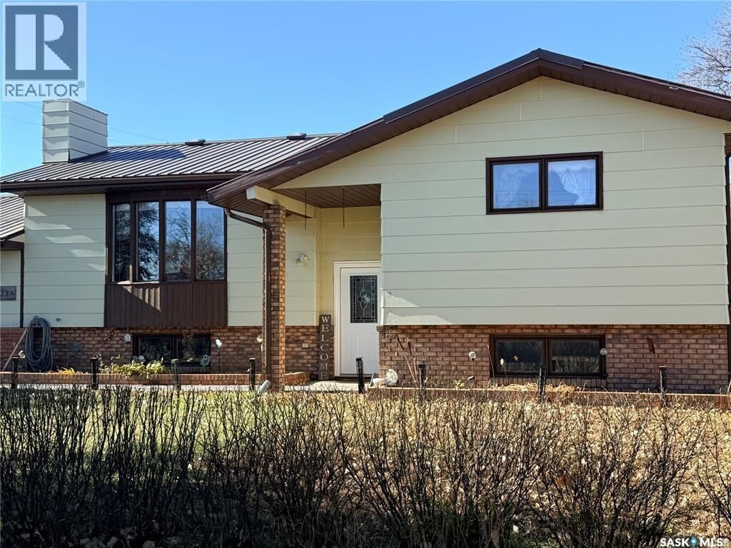 Property Photo: 4419 Centre Street SK S0N 0K0