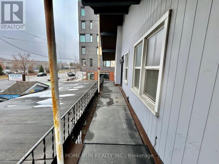 Property Photo:  704 Brookfield Road South  ON K1V 6J4 