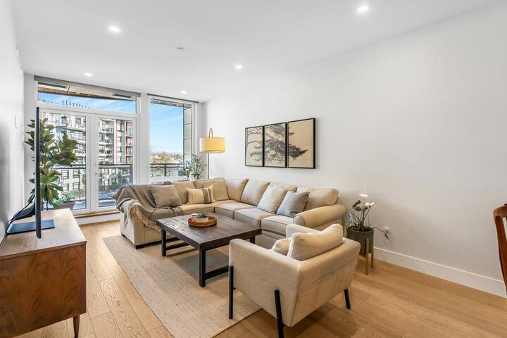 Property Photo: 20416 Park Avenue 301 BC V3A 0N2