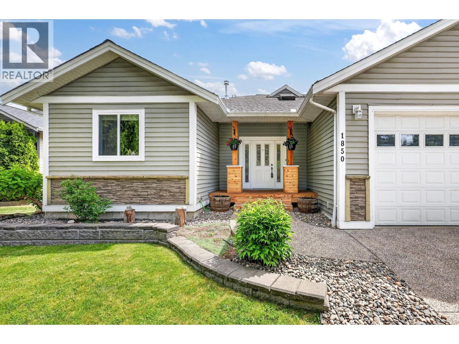Property Photo:  1850 22nd Street Northeast  BC V1E 3M9 