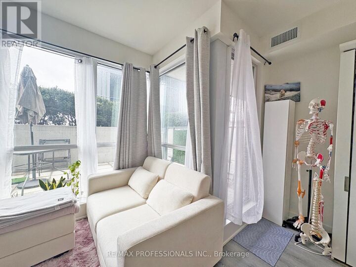 Property Photo: 10 Park Lawn Road 802 ON M8Y 3H8
