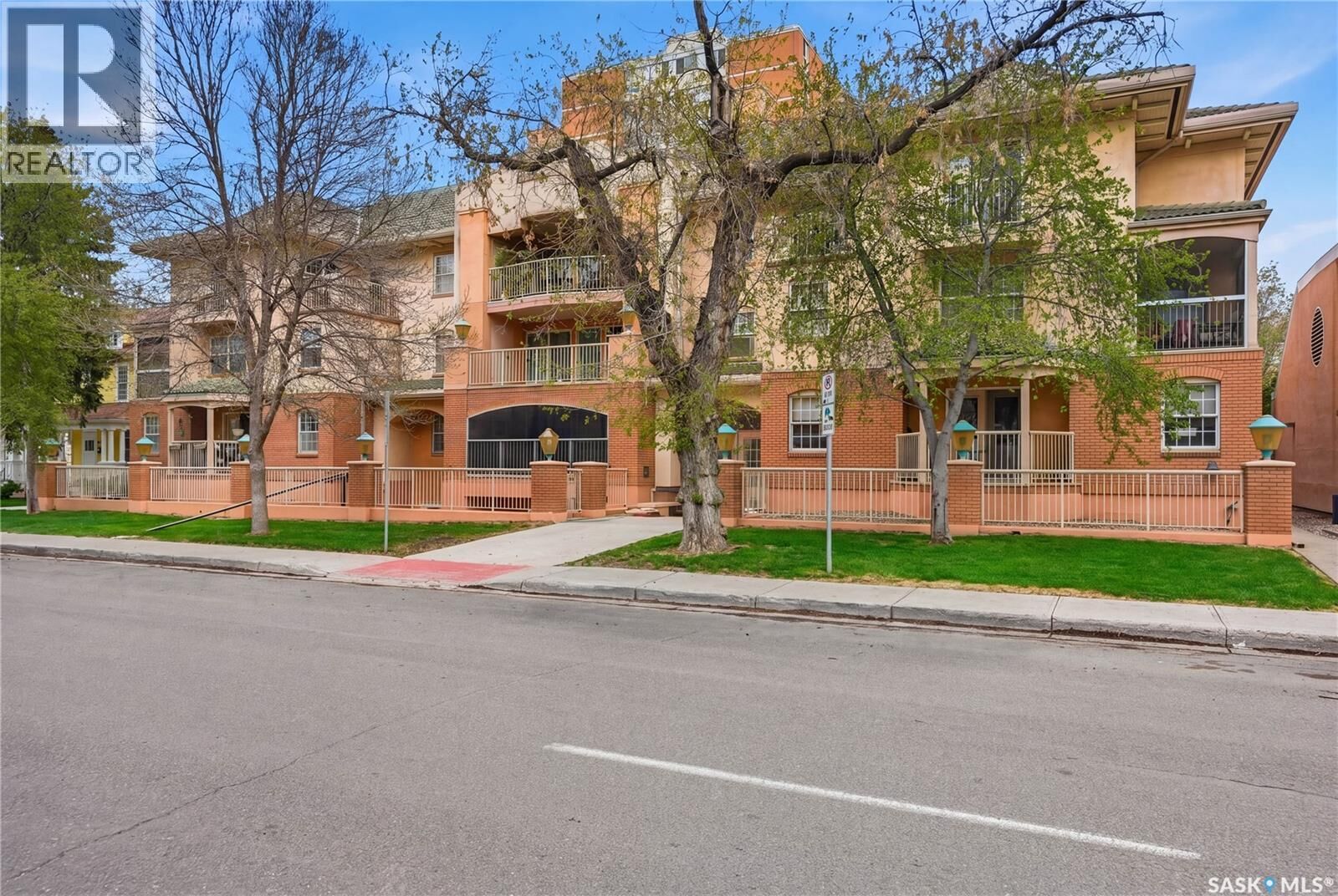 Property Photo: 206 2315 Cornwall Street SK S4P 2L4