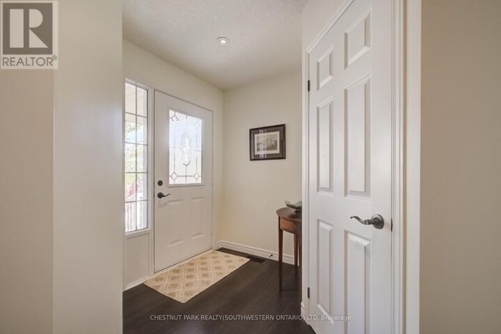 Property Photo: 295 Oprington Place ON N2N 3P3