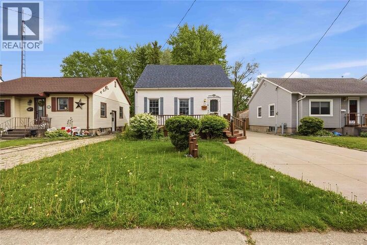 Property Photo:  313 Ross Avenue  ON N7T 1K1 