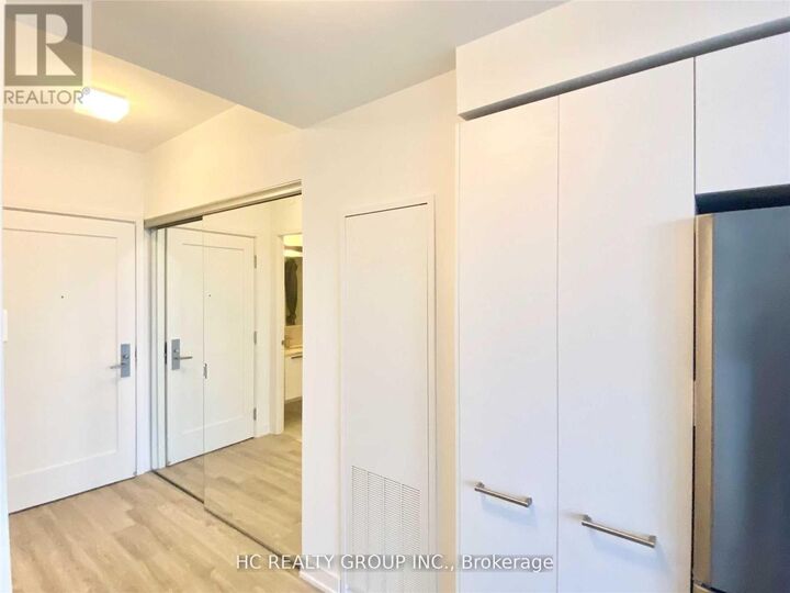 Property Photo:  28 Wellesley Street East 3508  ON M4Y 1G3 