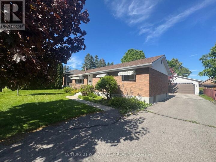 Property Photo:  63 Gilbert Street  ON K8P 3G9 