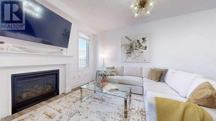 Property Photo: 902 Sumac Crescent ON L9E 1R7