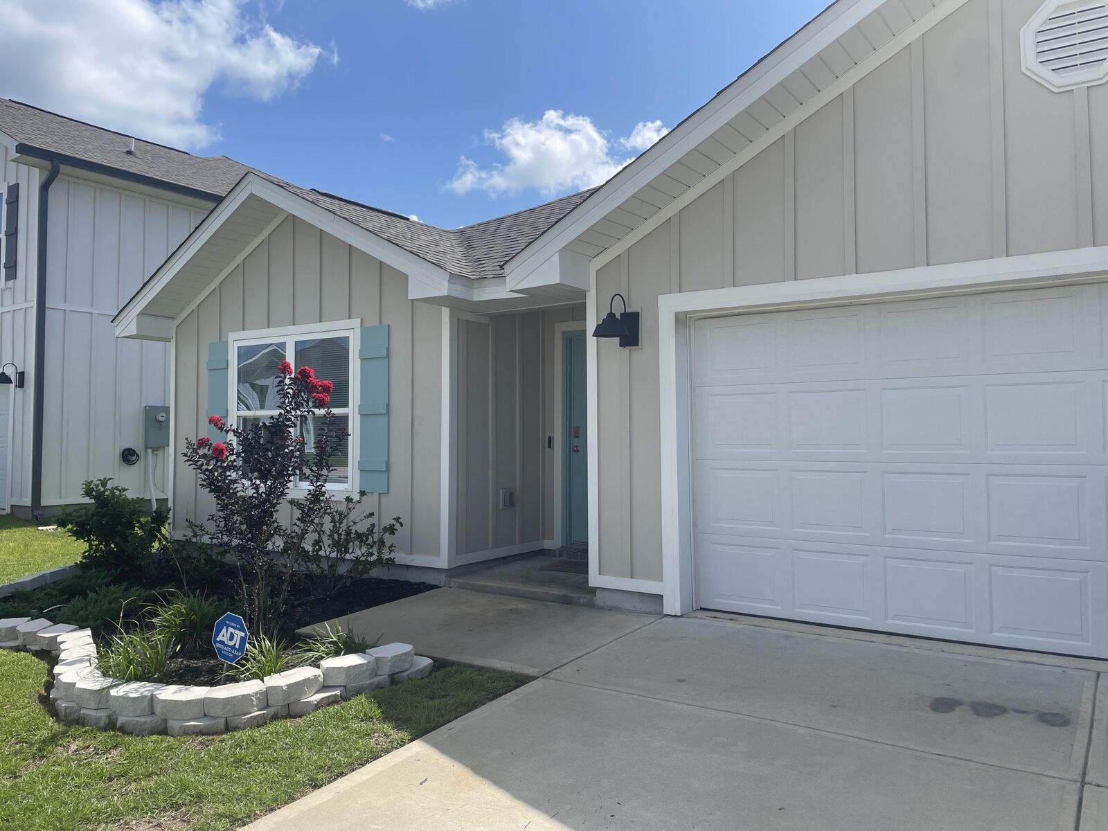 Property Photo:  433 Scarborough Street  FL 32539 