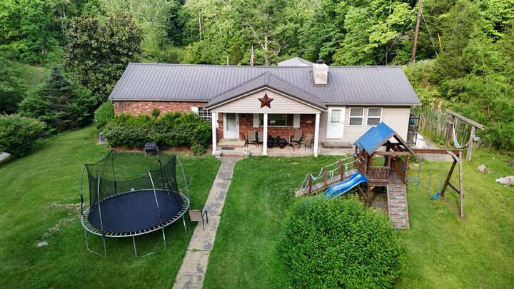 Property Photo:  1530 Fuller'S Ridge Rd  KY 41230 