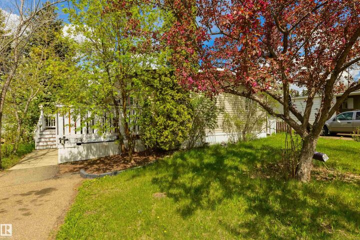 6 Hillcrest Drive NW — photo 1