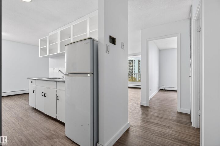 Property Photo: 9930 113 Street NW 1007 AB T5K 1N6