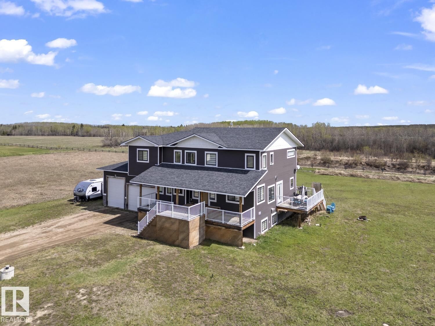 Property Photo: 33 42011 Twp 624 Road AB T9M 1P2