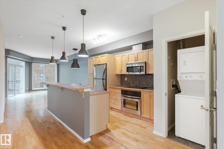 Property Photo: 10503 98 Avenue NW 511 AB T5K 0B2