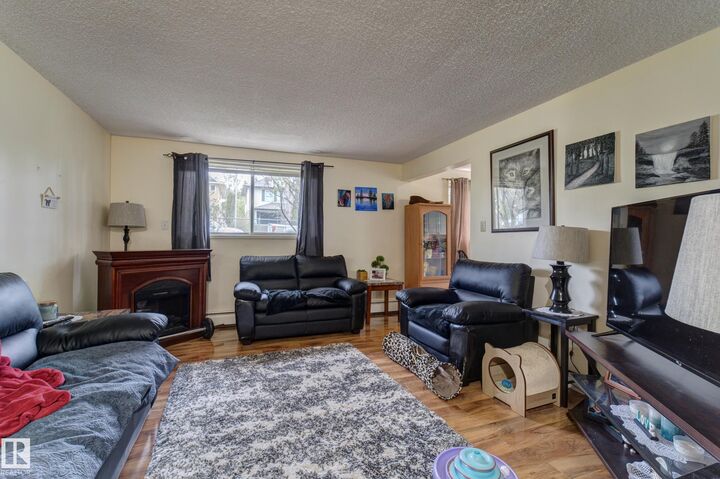 Property Photo: 9749 88 Avenue NW AB T6E 2R1