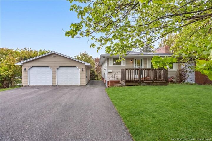Property Photo:  26 Sherwood Drive  NB E2J 3H6 