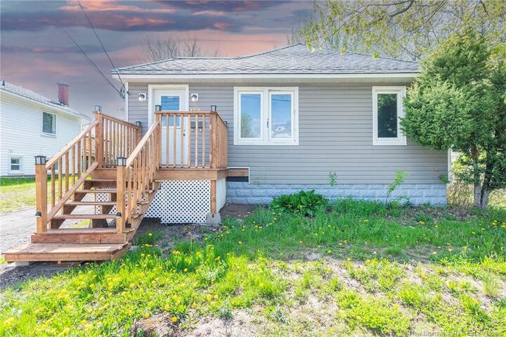 Property Photo:  150 Purdy Avenue  NB E1C 7W2 