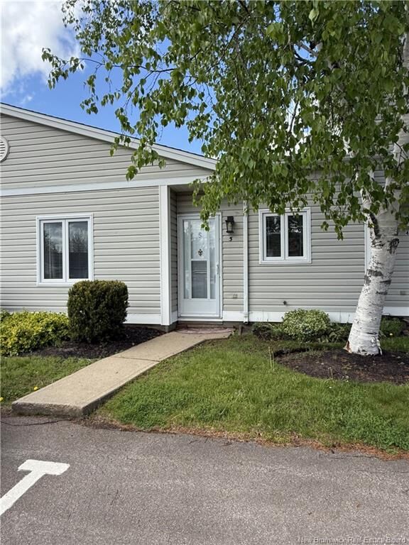 Property Photo:  84 Seaman Unit 5  NB E1A 4B6 