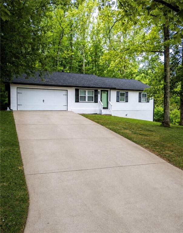 Property Photo:  3091 Beaver Drive  GA 30135 