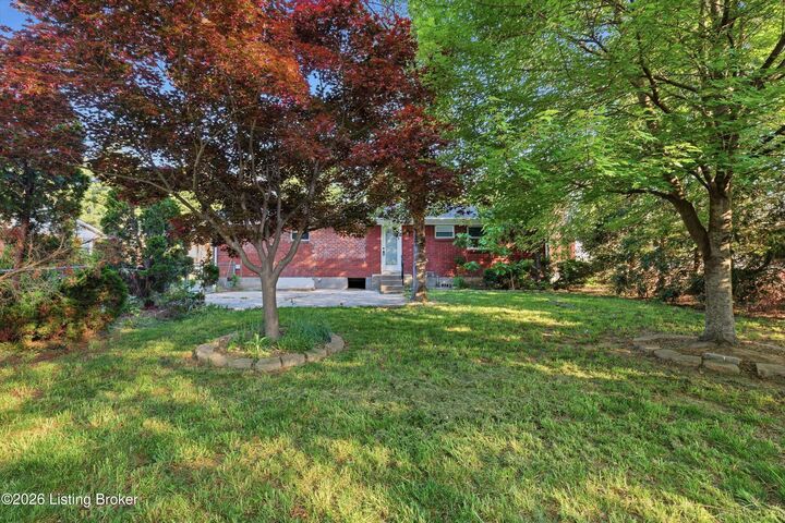 Property Photo:  1520 E 8th St  IN 47130 