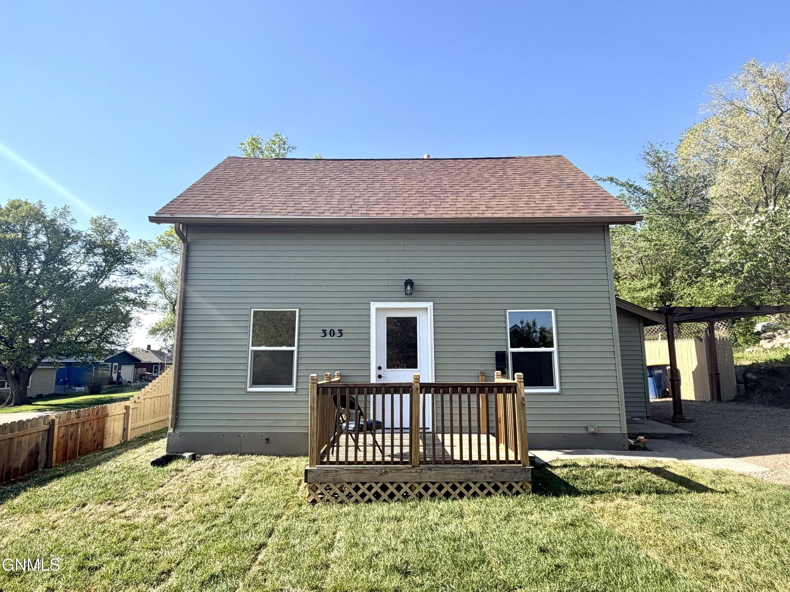 Property Photo:  303 8th Street NE  ND 58401 