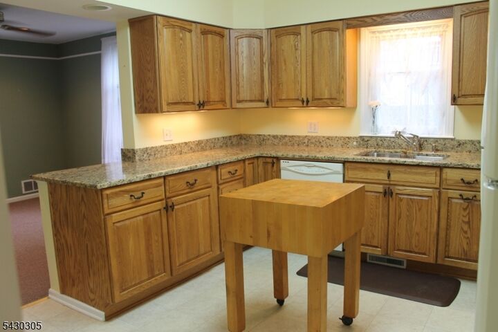 Property Photo:  59 Molly Stark Dr  NJ 07960 