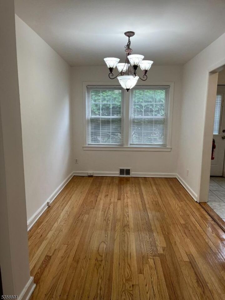 Property Photo:  212 S Orange Ave 3  NJ 07079 