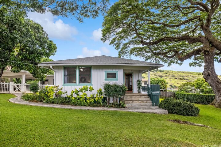Property Photo: 2417 Parker Place HI 96822