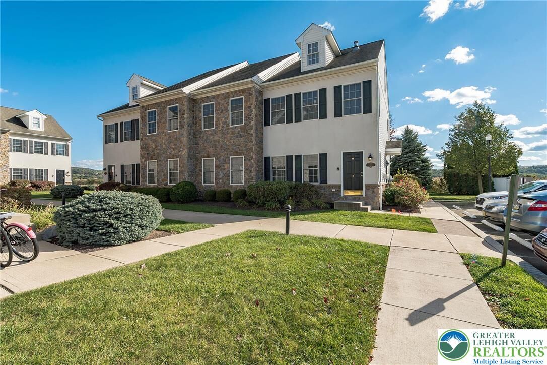 Property Photo:  1806 Merlot Drive D  PA 18045 