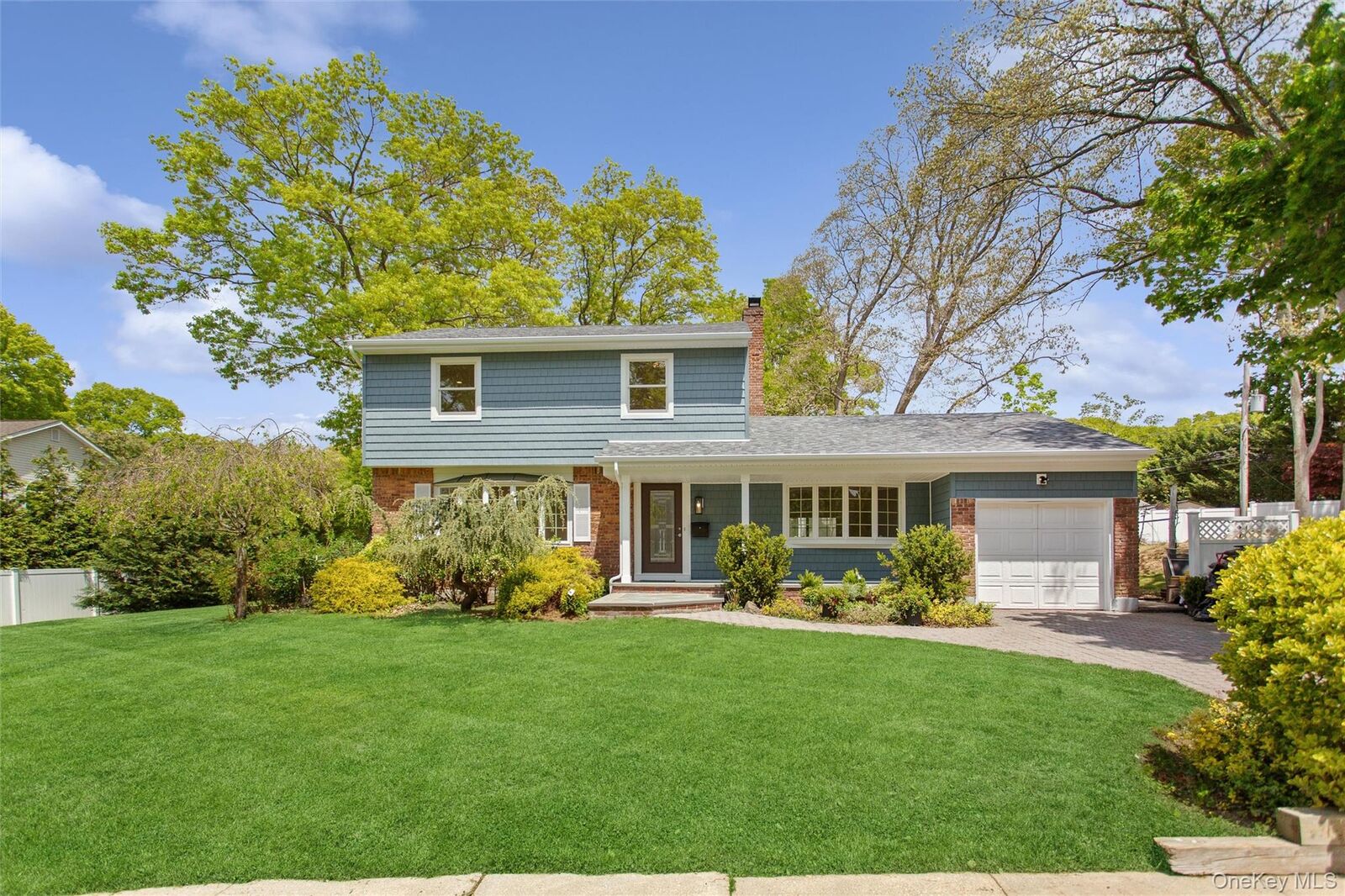 Property Photo:  15 Locust Road  NY 11804 