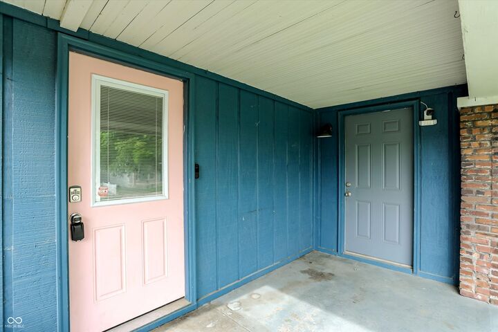 Property Photo:  1541 E Kelly Street  IN 46203 