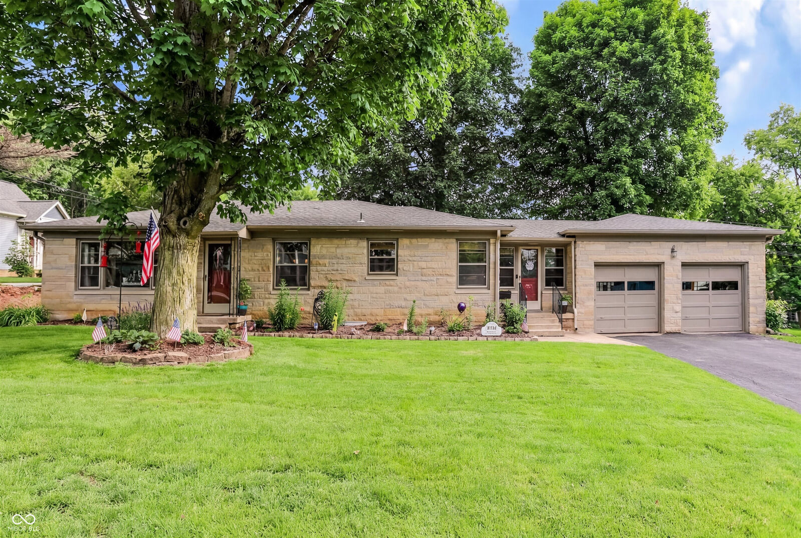 Property Photo:  410 W Ash Street  IN 46077 
