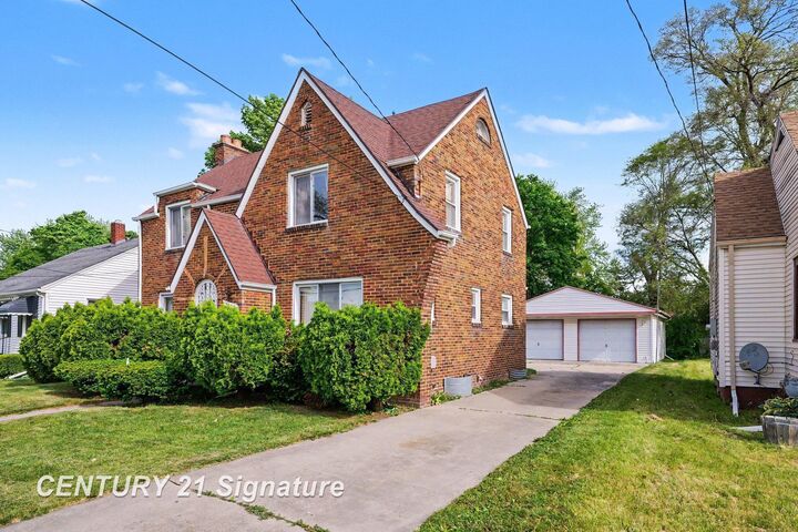 Property Photo:  3237 Carter Street  MI 48601 