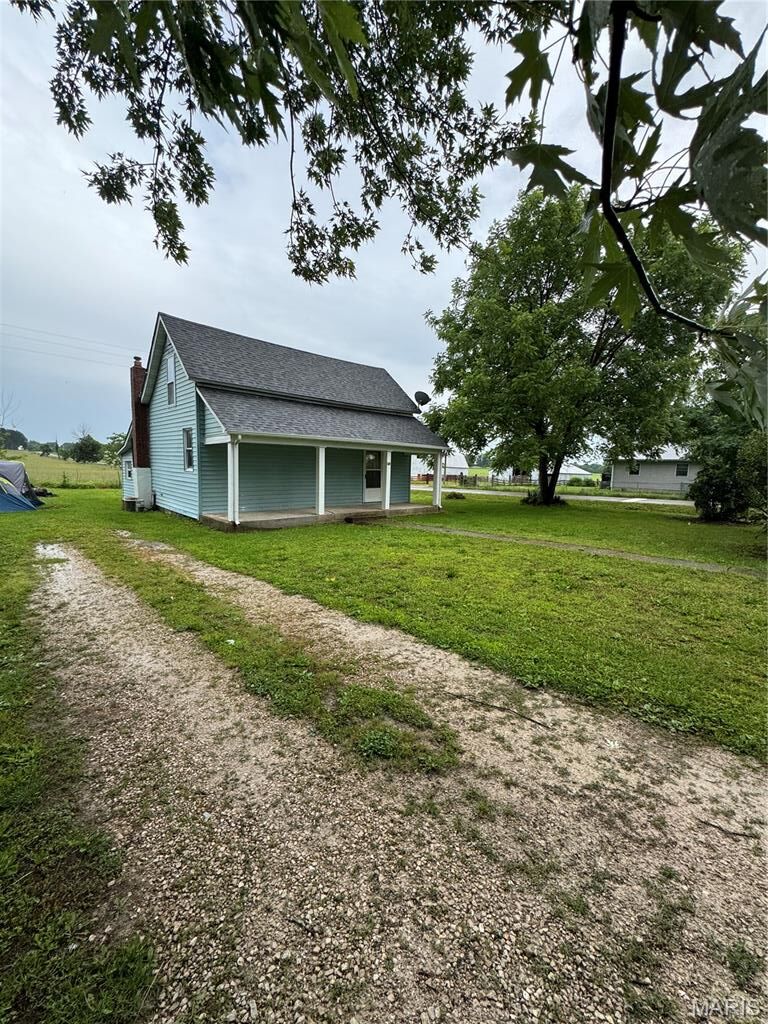 Property Photo: 204 E Blue Bird Lane MO 65535