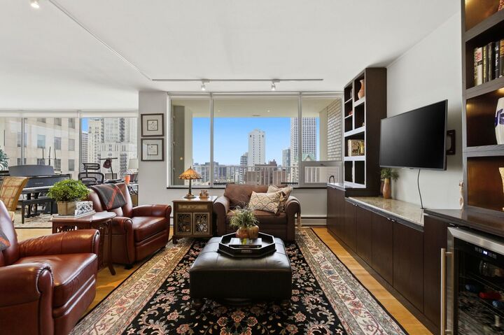 Property Photo: 1000 N Lake Shore Plaza 24C IL 60611