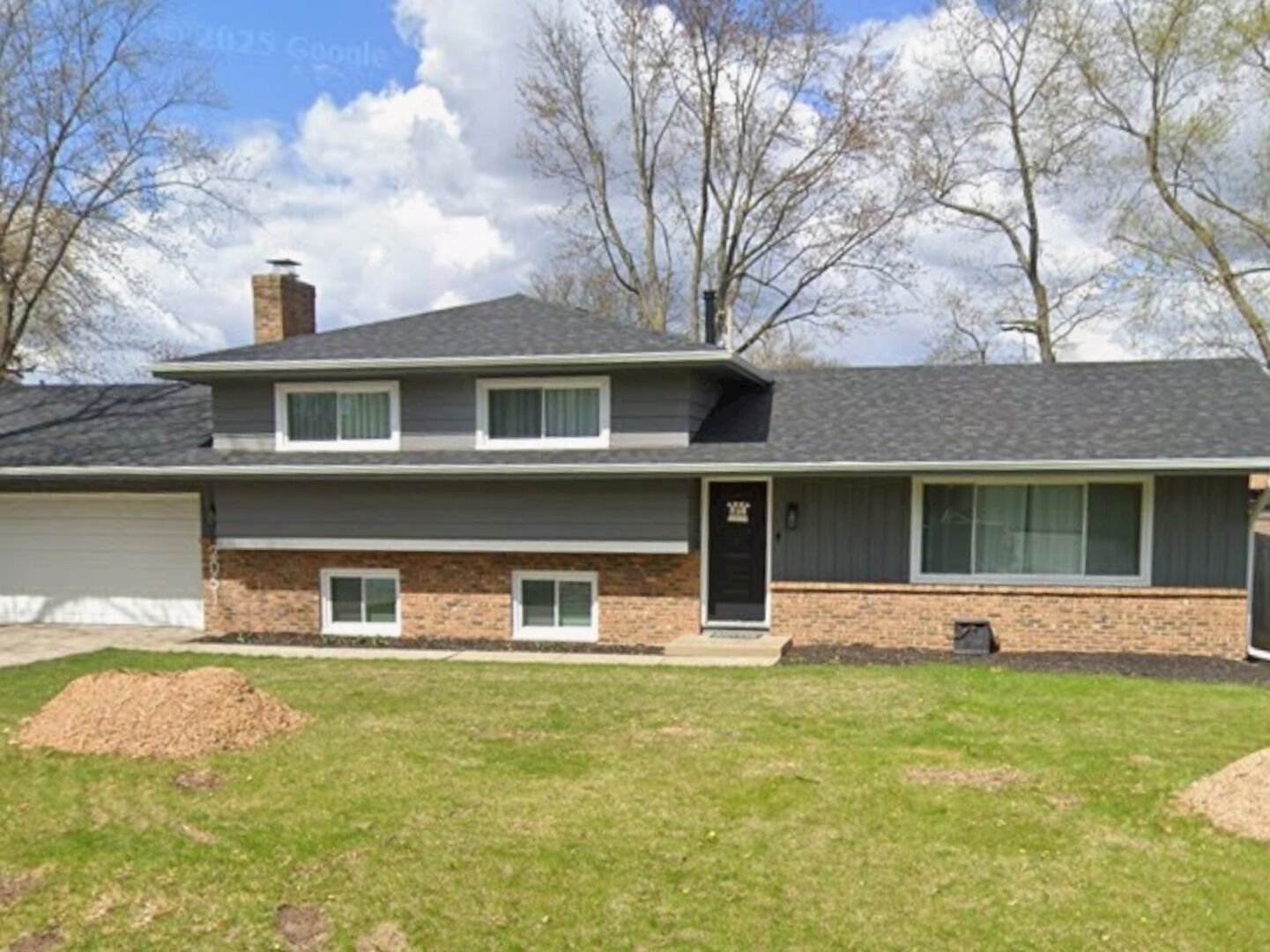 Property Photo: 2051 Bryn Mawr Drive IL 60506