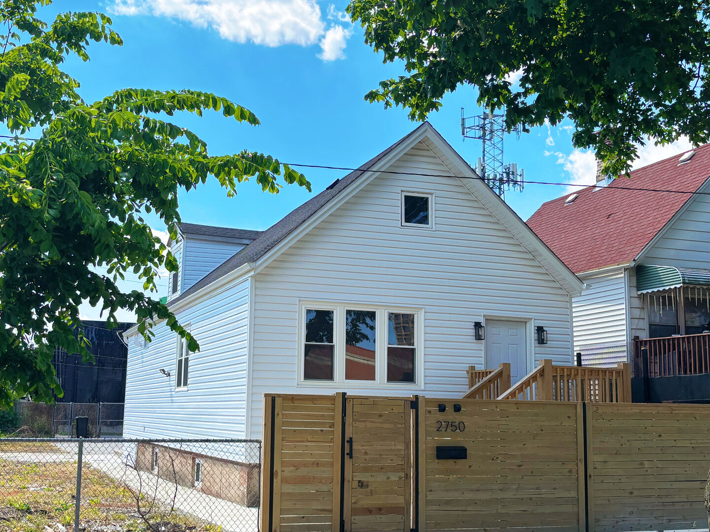 Property Photo: 2750 S Sacramento Avenue IL 60623
